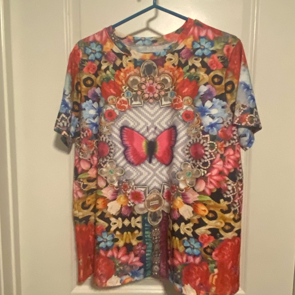 WOMEN’S TOP NO NAME